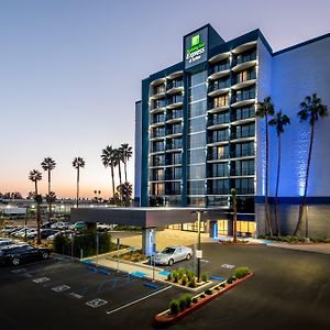 Holiday Inn Express & Suites Santa Ana - Orange County, An Ihg Hotel